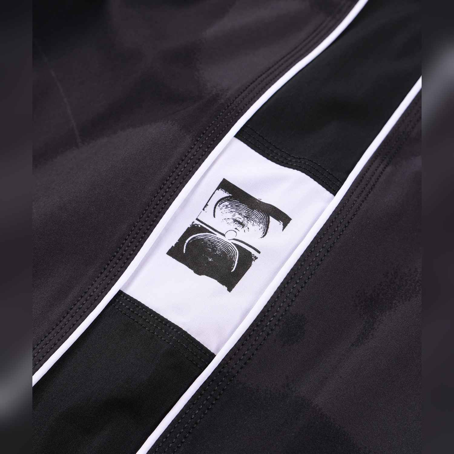 Former Vital 20 Trunk - black