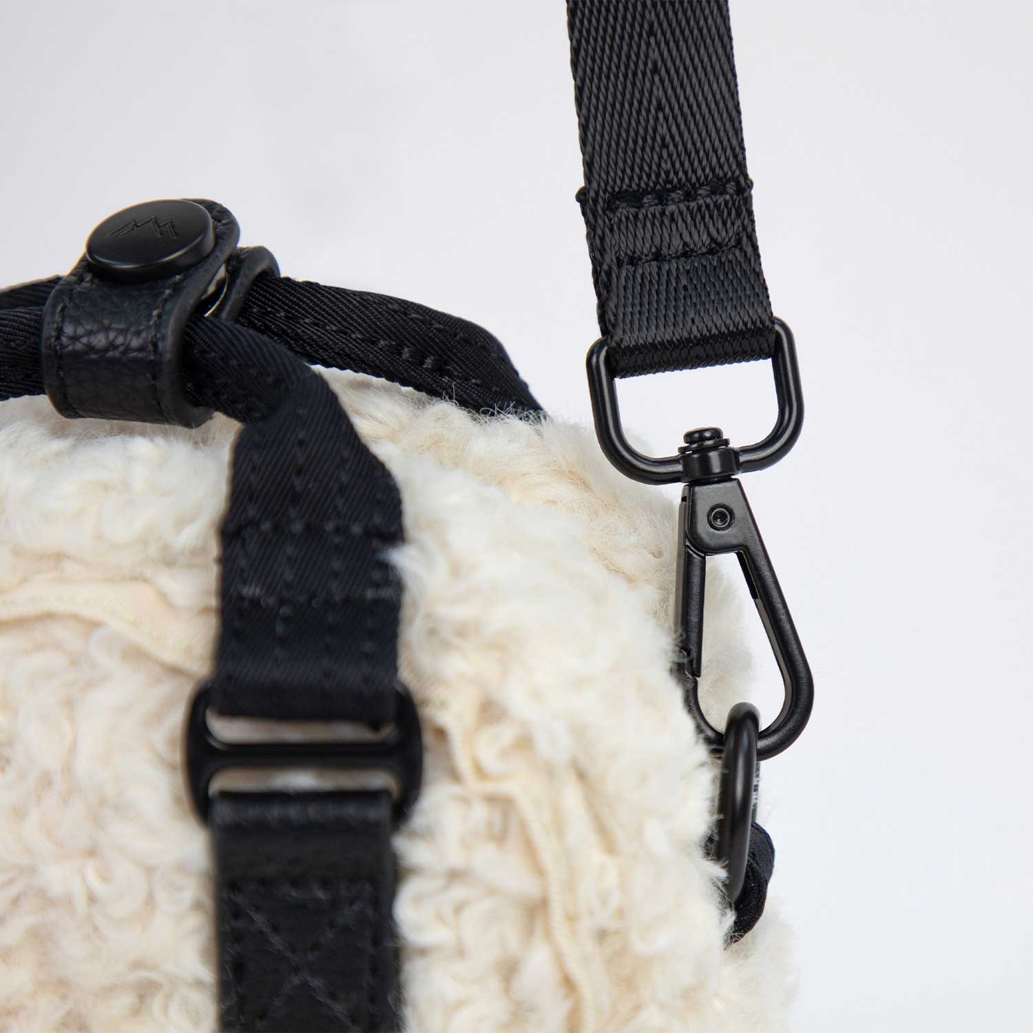 Doughnut Macaroon Tiny Fairies & Friends Series Crossbody Bag - white x black Doughnut Macaroon Tiny Fairies & Friends Series Crossbody Bag - white x black