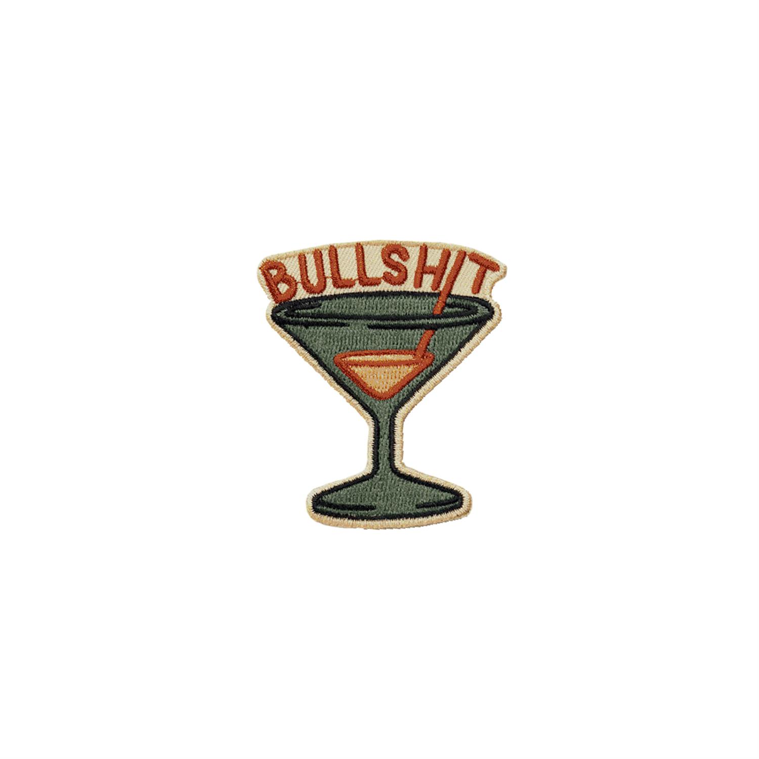 Aufnäher mit einem grünen Cocktailglas und dem Schriftzug 'Bullshit'