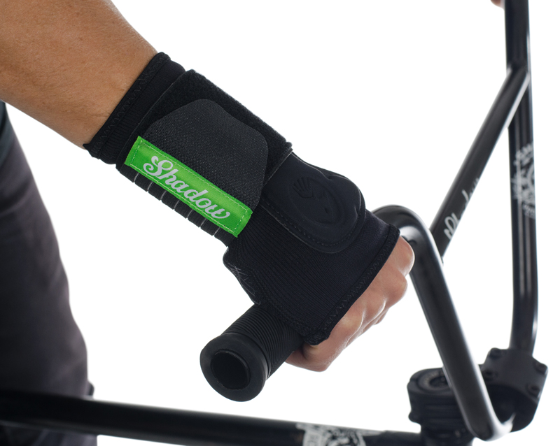 Shadow Riding Gear Revive Wrist Support Right black