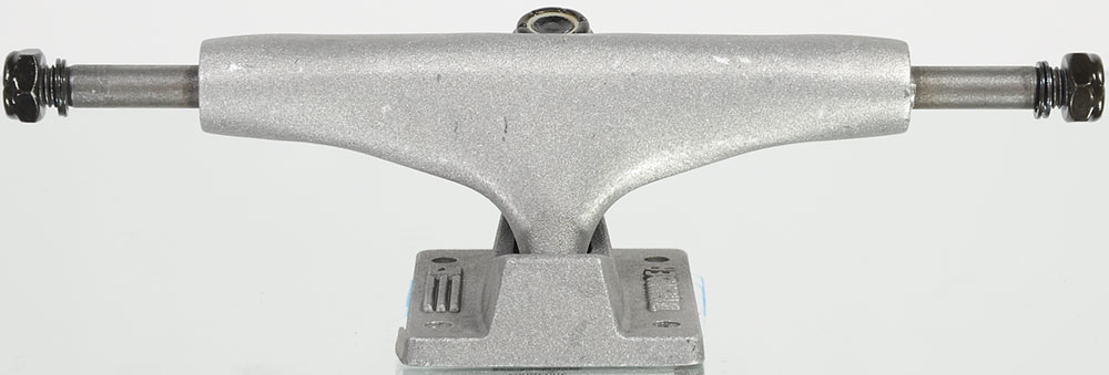 Thunder Trucks Skateboard Axle Strike Raw Low 145