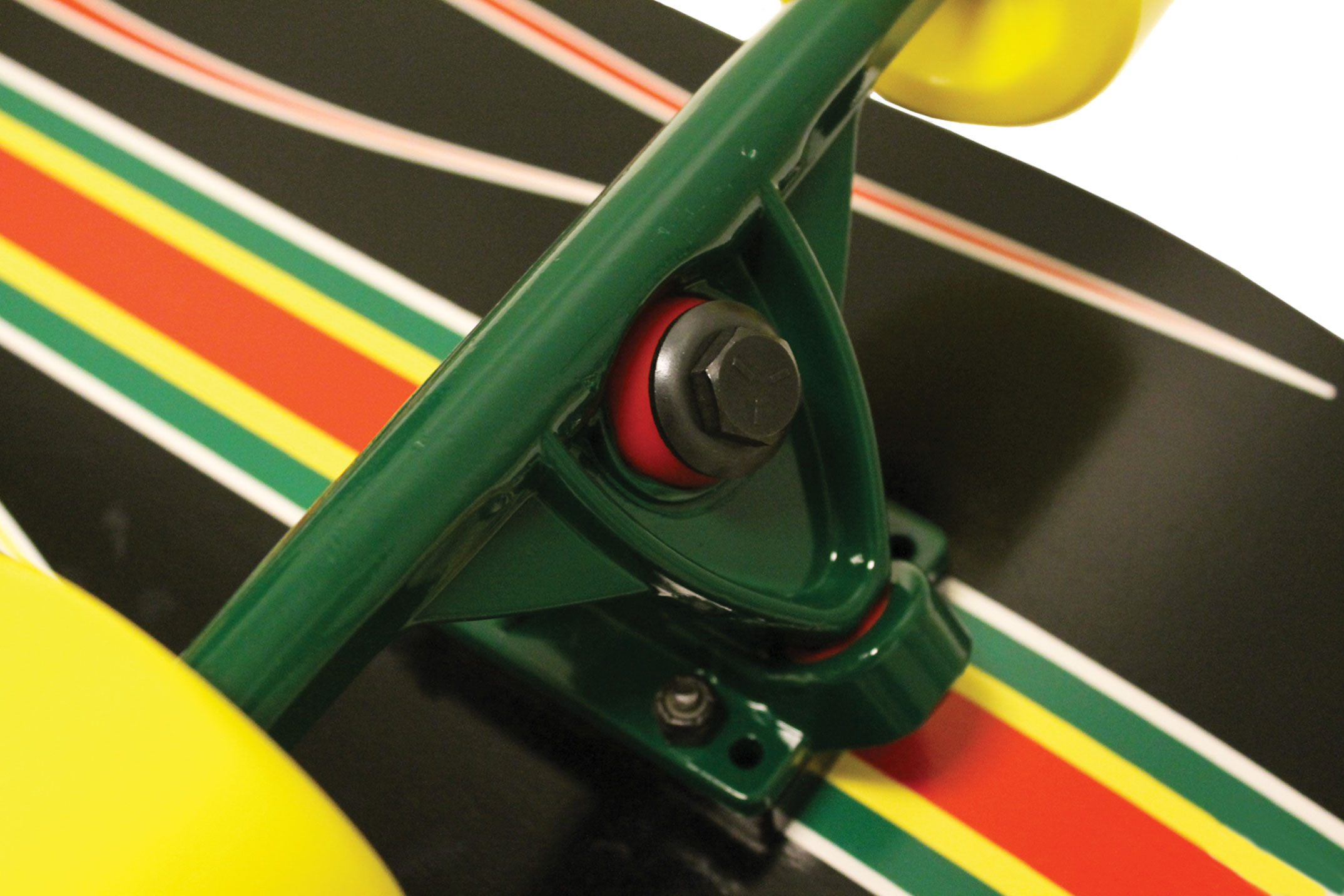 Paradise Complete Longboard Kicktail Rasta Hot Rod 55x11 Paradise Complete Longboard Kicktail Rasta Hot Rod 55x11