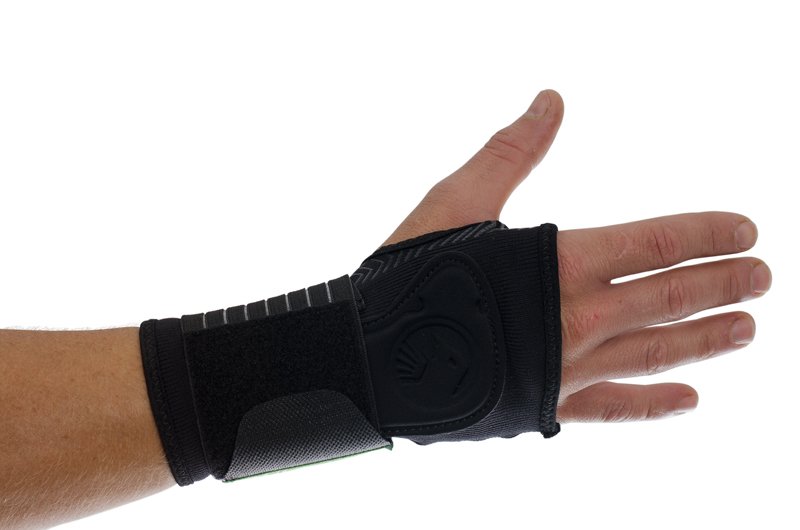 Shadow Riding Gear Revive Wrist Support Right black