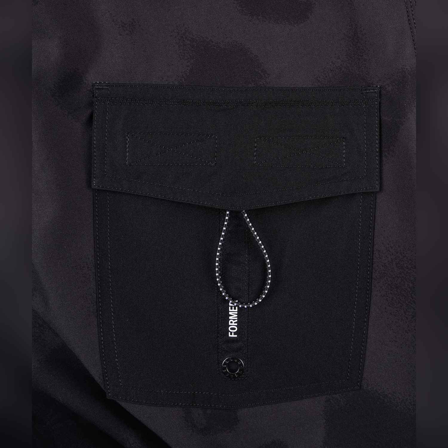 Former Vital 20 Trunk - black