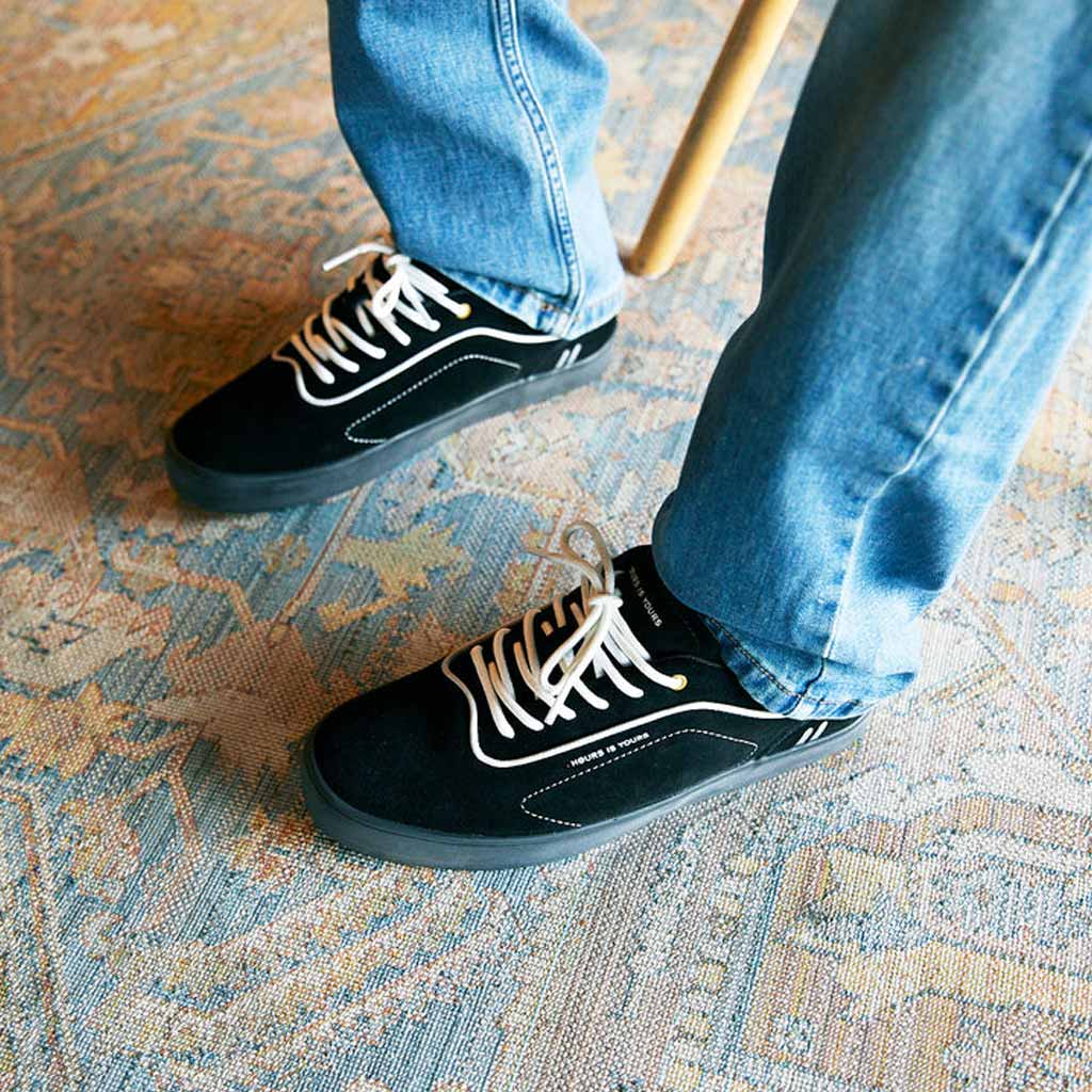 Hours Is Yours Code V2 Schuhe - black pinstripe 12