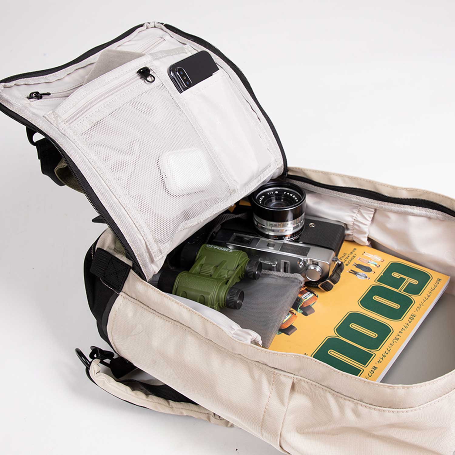 Doughnut Macaroon Large Rucksack - black x slate green