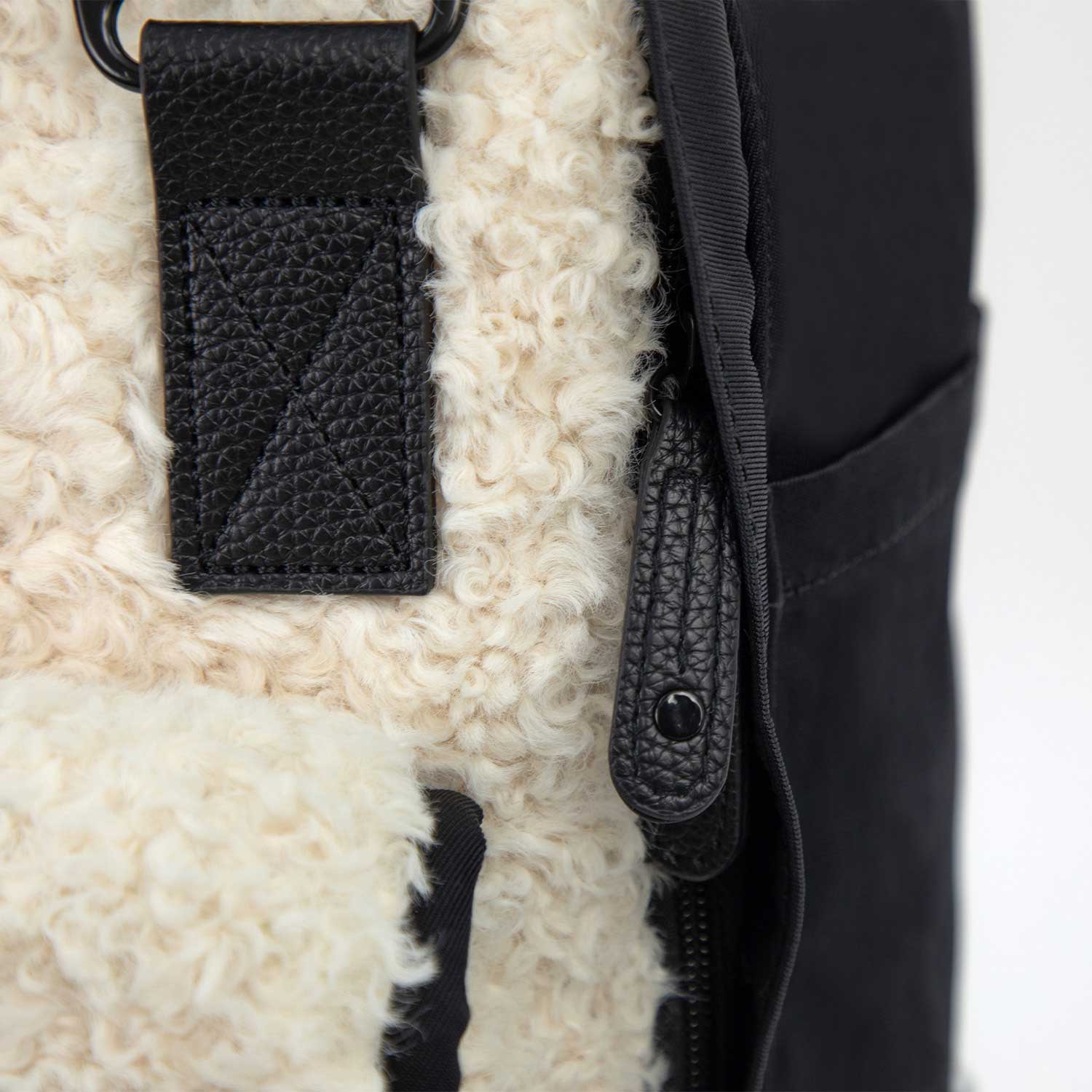 Doughnut Macaroon Fairies & Friends Series Rucksack - white x black Doughnut Macaroon Fairies & Friends Series Rucksack - white x black