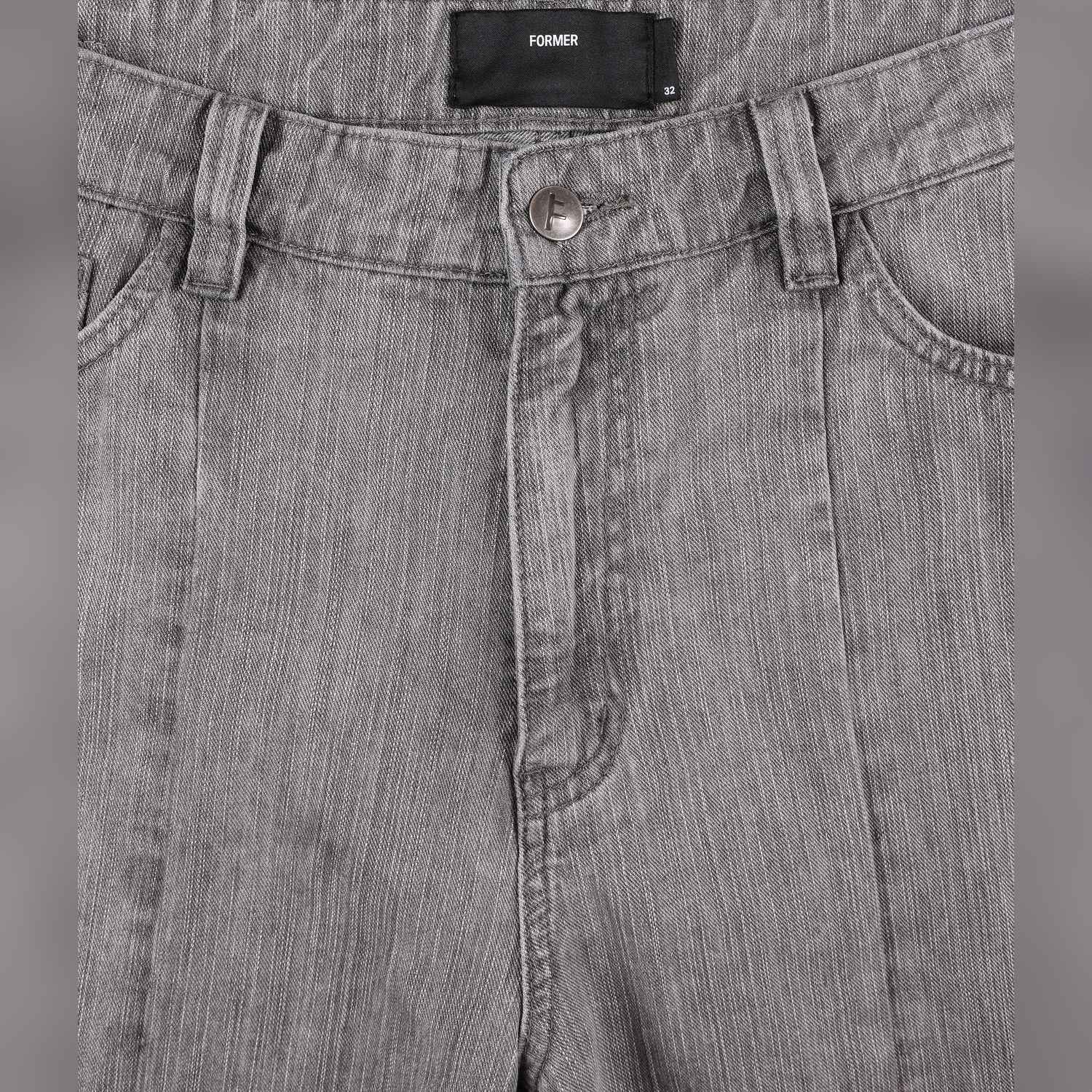 Former Distend Seam Jean Short - washed grey 36
